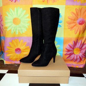 Forever 21 Black Faux Suede Boots, Size 6.5